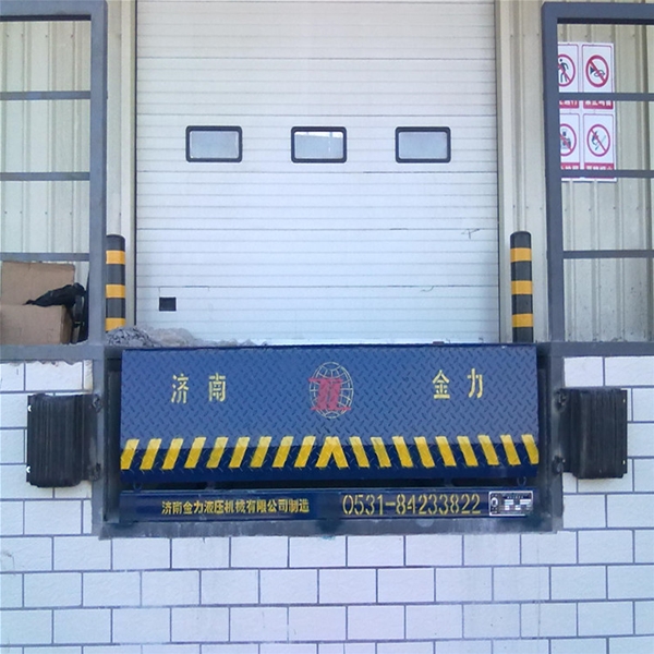 河南码头用固定登车桥